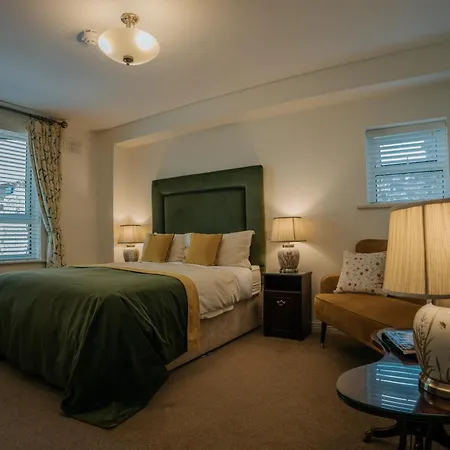 Konukevi Killiane Castle & Farm Drinagh (Wexford)