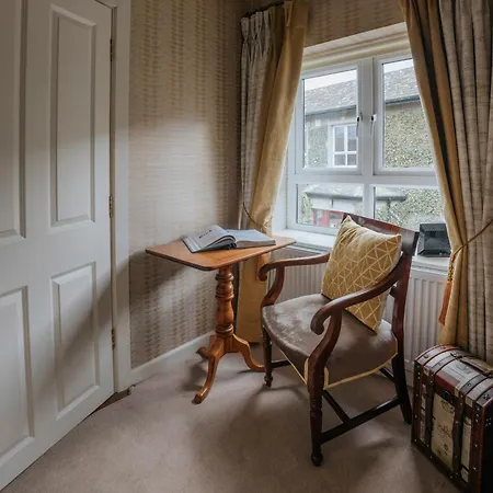 Konukevi Killiane Castle & Farm